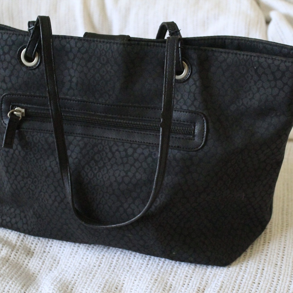 Snake skinned printed purse
